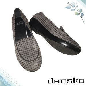 DANSKO houndstooth slip on EUC
